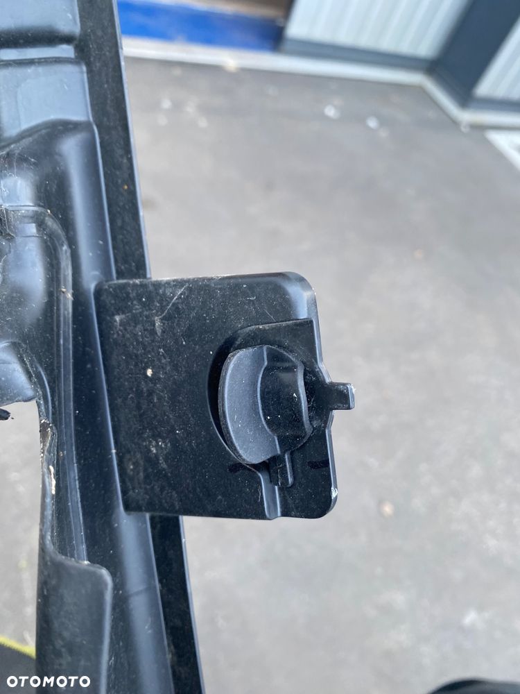 VOLVO XC60 2 II XC 60 MK2 ORYGINALNA KIEROWNICA POWIETRZA WLOT KRATKA Łapacz telewizor ekran tunel górny kanał powietrza żaluzja 331425467  PAS PRZEDNI WZMOCNIENIE CZOŁOWE - 6