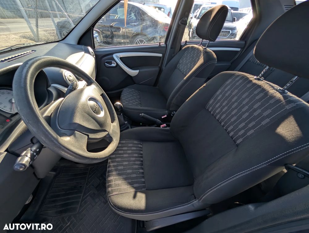 Dacia Logan 1.5 dCi Ambiance - 12