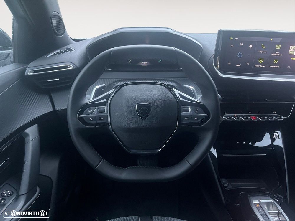 Peugeot 2008 - 12