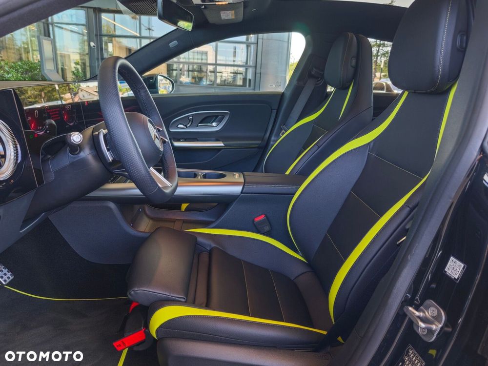 Mercedes-Benz CLA - 10