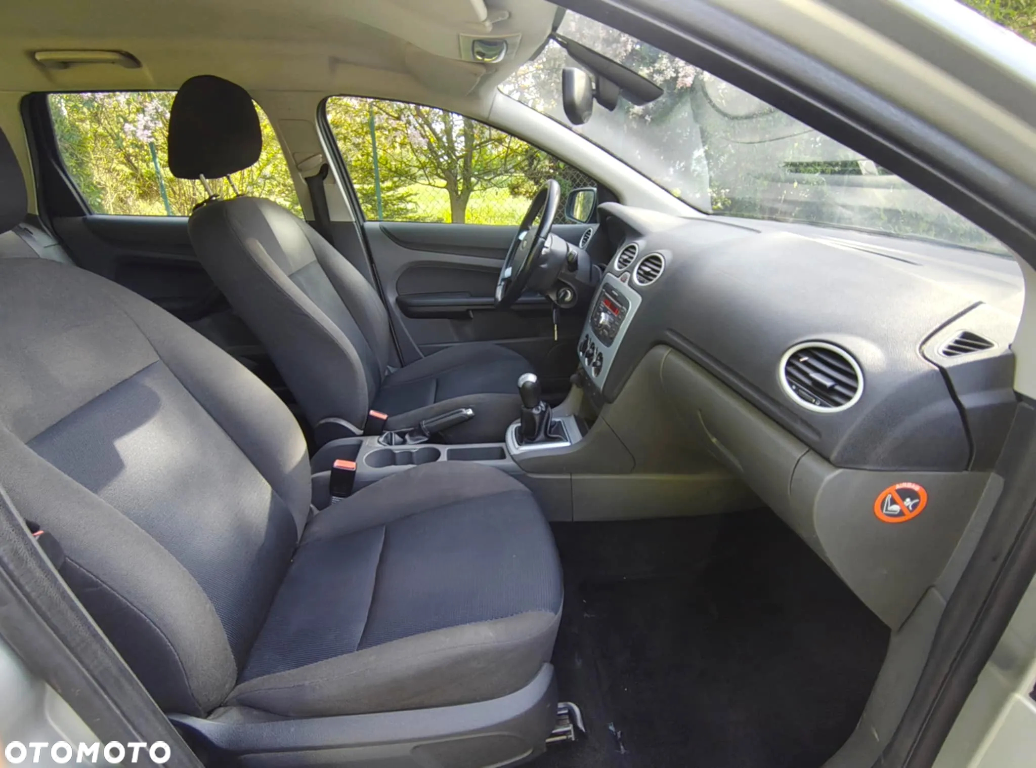Ford Focus 1.4 16V Connection - 30