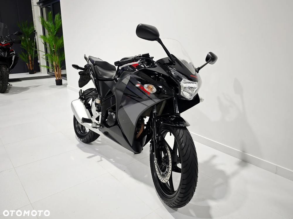 Honda CBR - 9