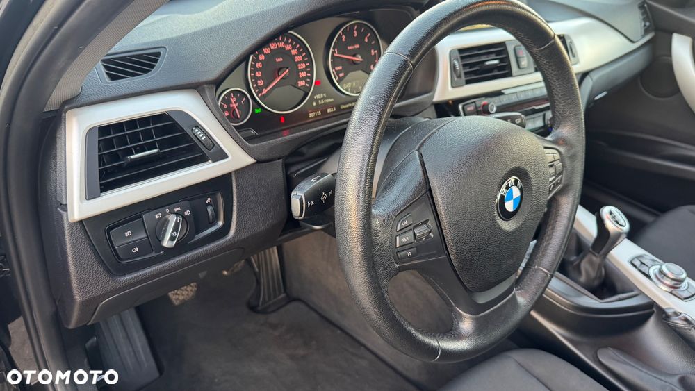 BMW Seria 3 316d Sport Line Shadow - 19
