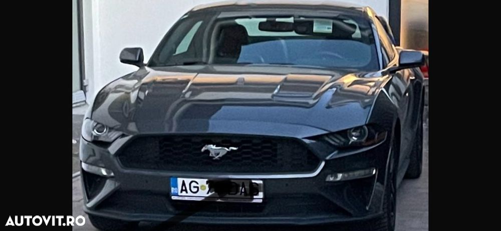 Ford Mustang - 4