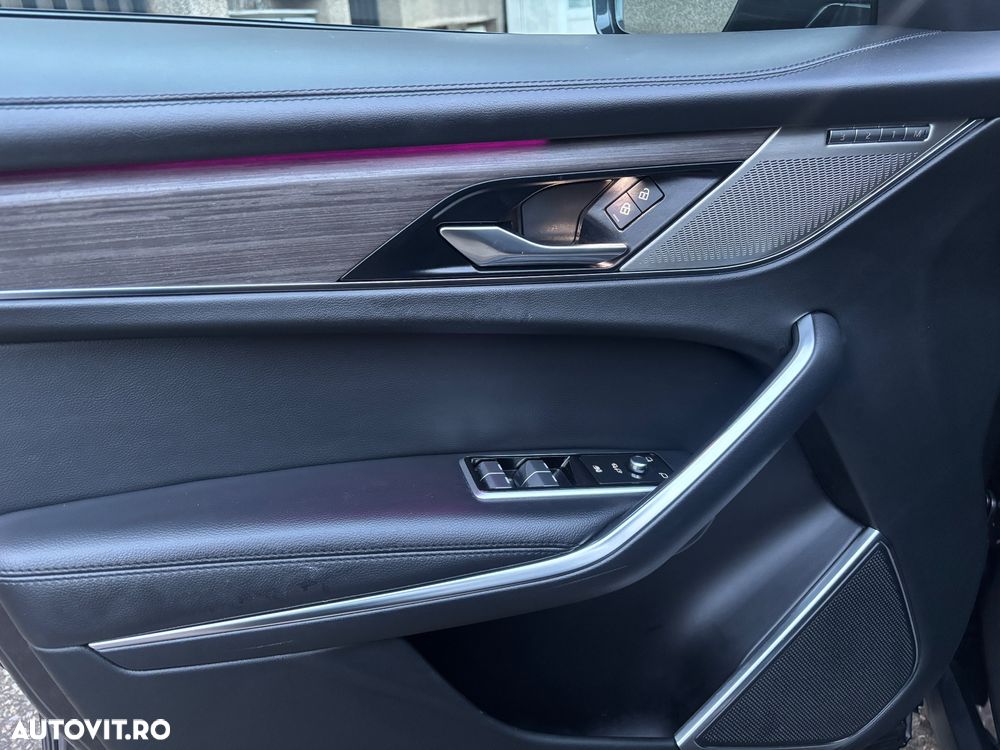 Jaguar F-Pace D200 AWD SE - 14