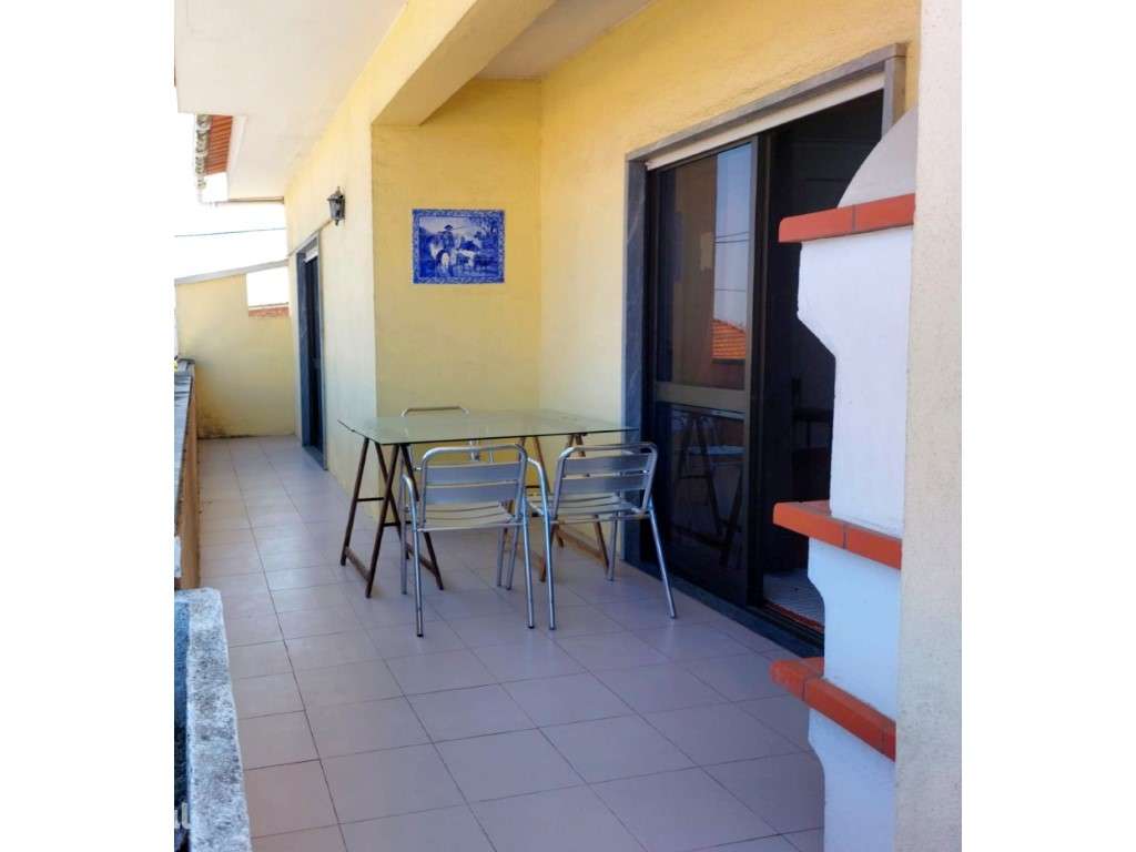 Andar de Moradia T3 para Venda na Charneca da Caparica - Grande imagem: 3/24