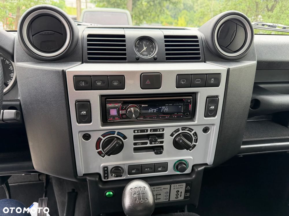 Land Rover Defender 90 DPF Hard Top E - 13