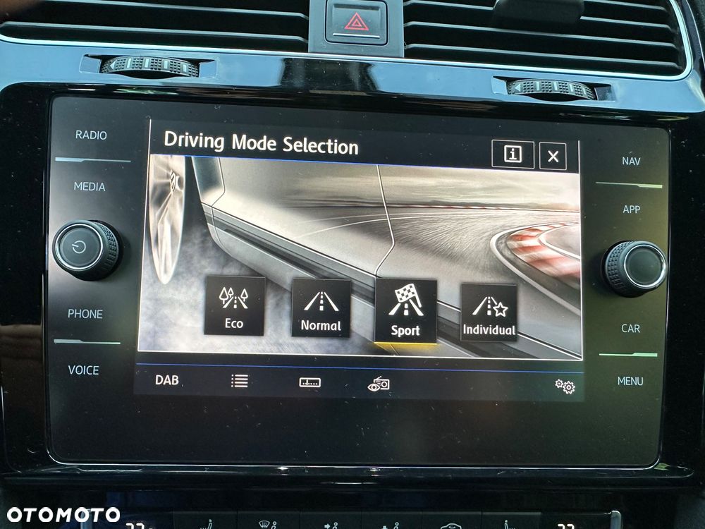 Volkswagen Golf Variant GTD 2.0 TDI SCR DSG - 13