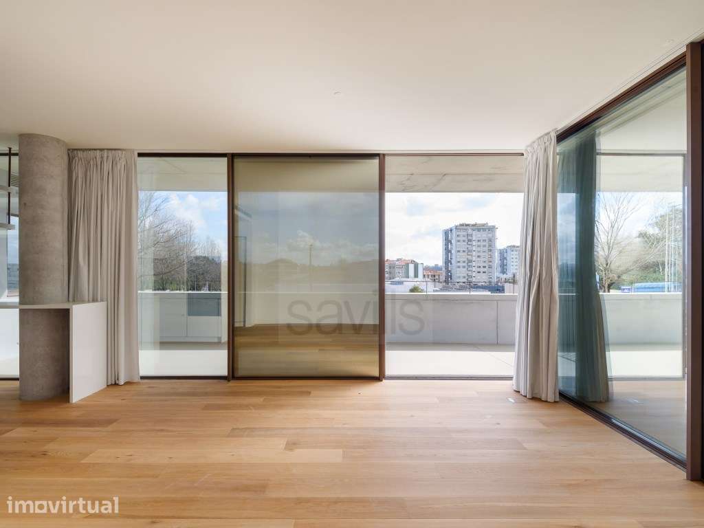 Apartamento T3 em condomínio fechado com vistas de mar, no Porto - Grande imagem: 3/9