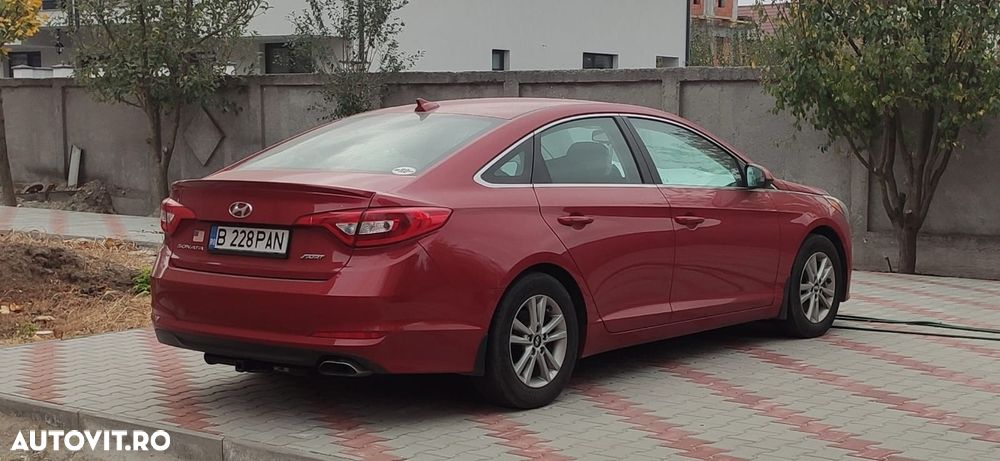 Hyundai Sonata - 1