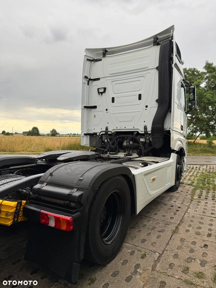 Mercedes-Benz Actros - 11