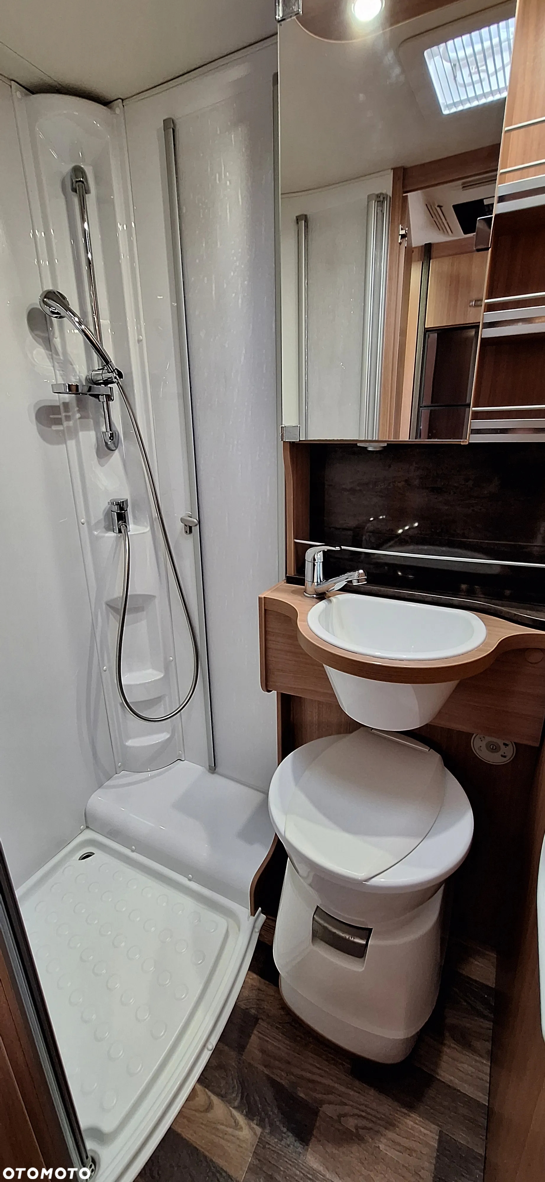 KNAUS Salon Polska, VAT 23%, Sky Traveller 650DG - 20