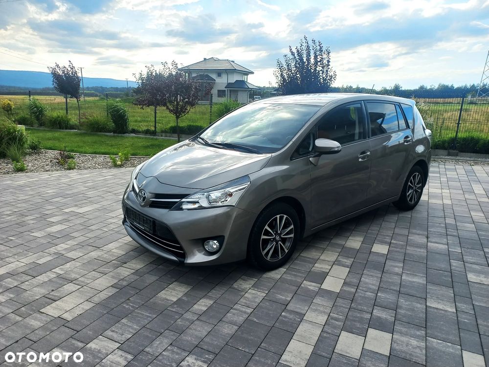 Toyota Verso 1.6 D-4D Premium - 17