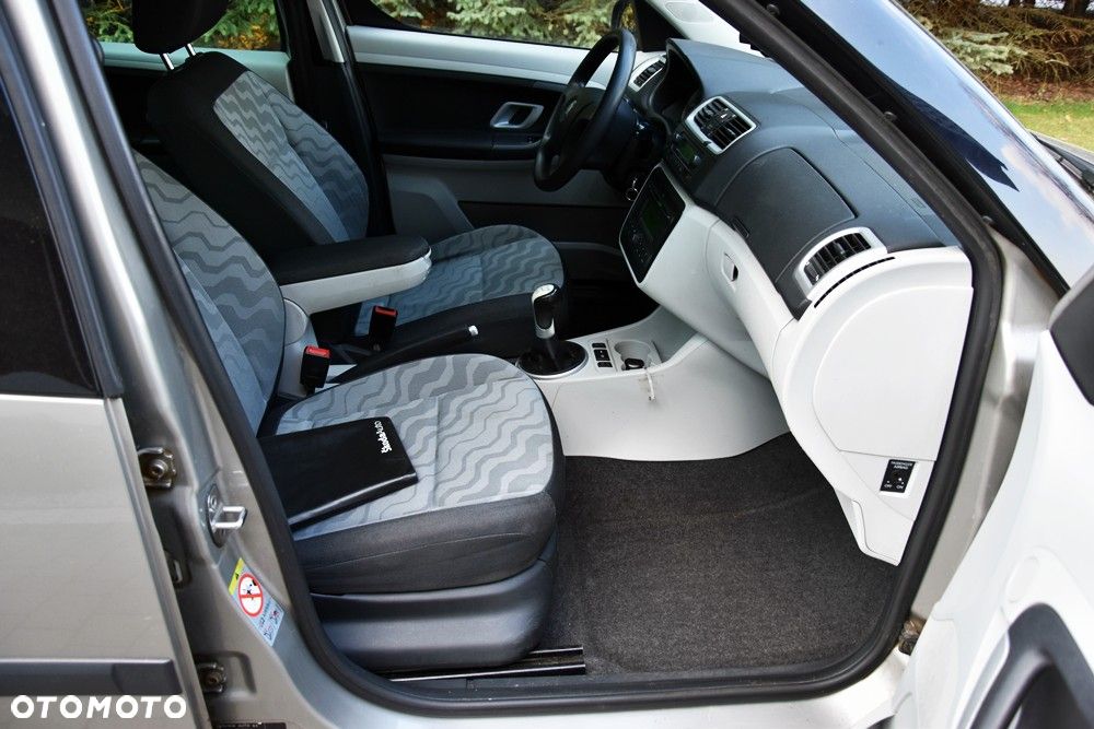 Skoda Roomster 1.6 16V Comfort - 13