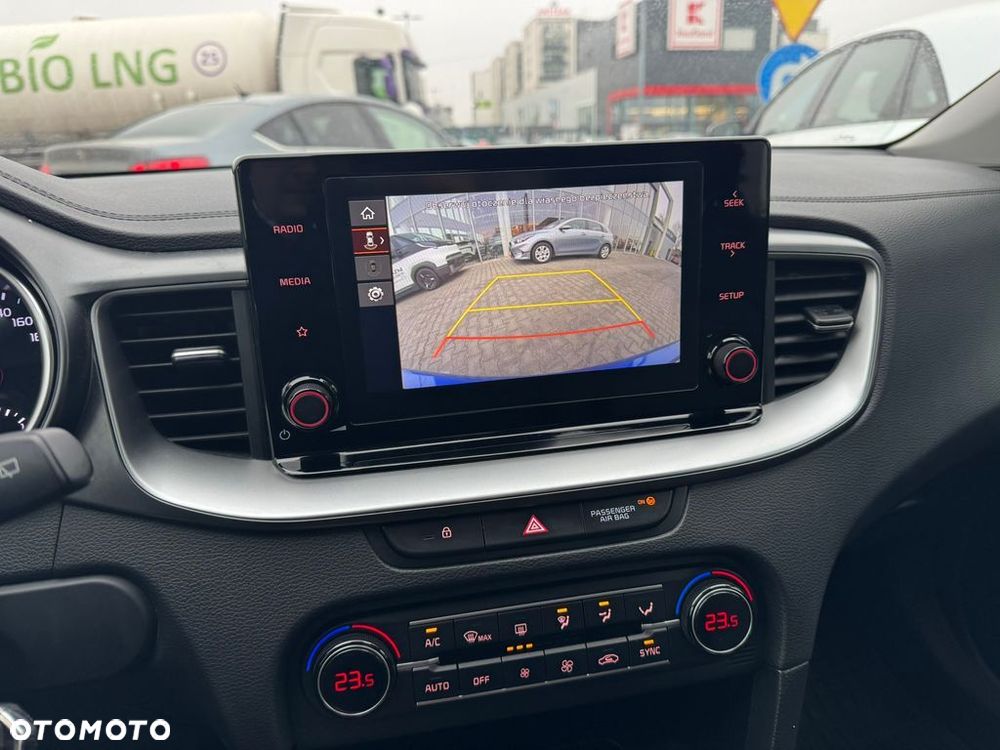 Kia Ceed 1.5 T-GDI M DCT - 12