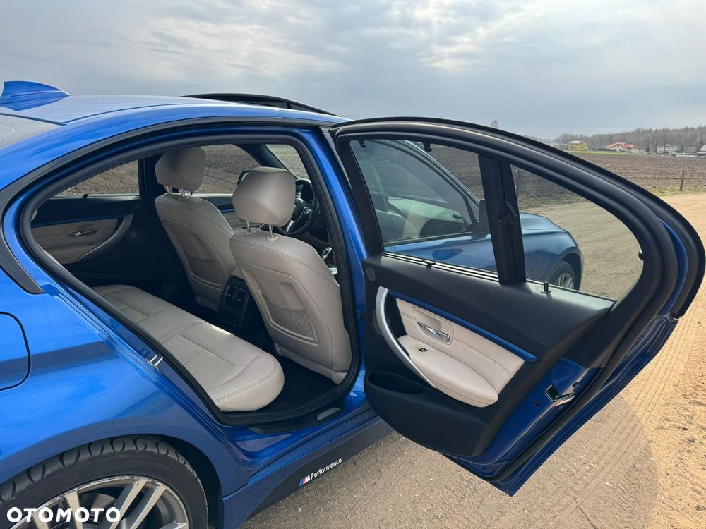 BMW Seria 3 340i xDrive Edition M Sport Shadow - 29