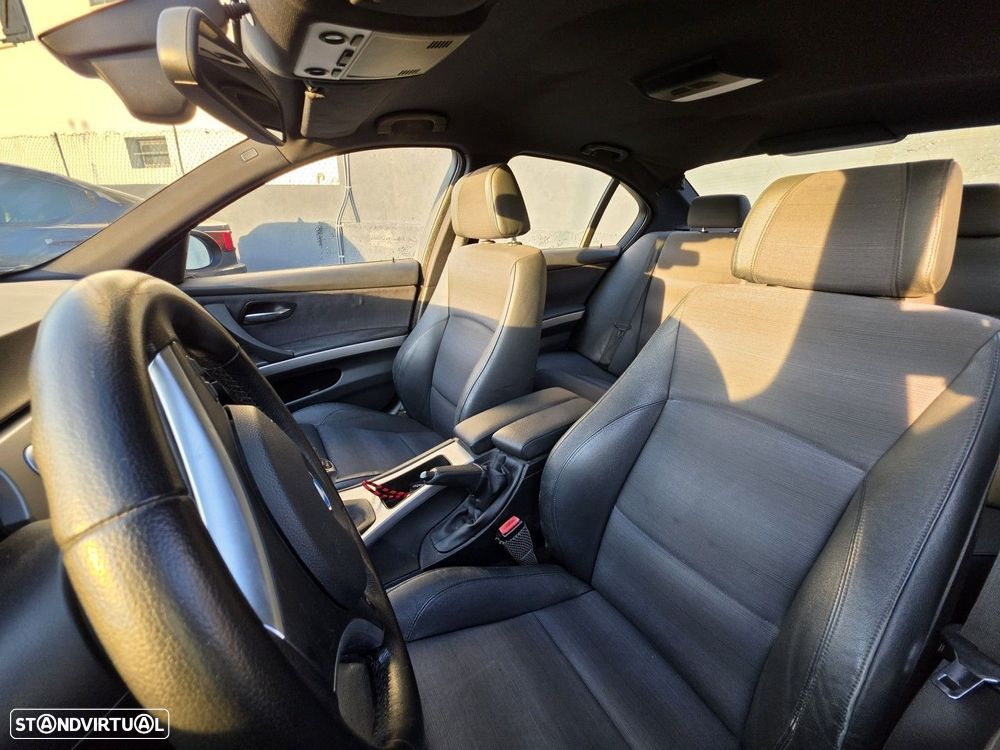 BMW 320 d EfficientDynamics Line Luxury - 2