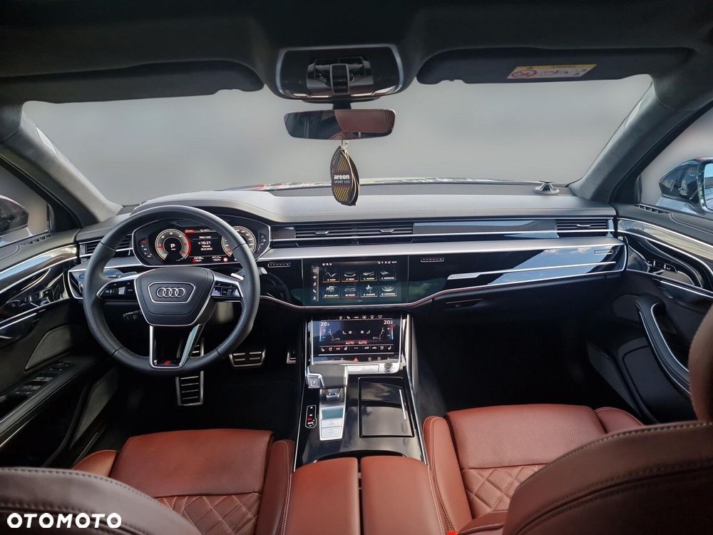 Audi A8 - 11