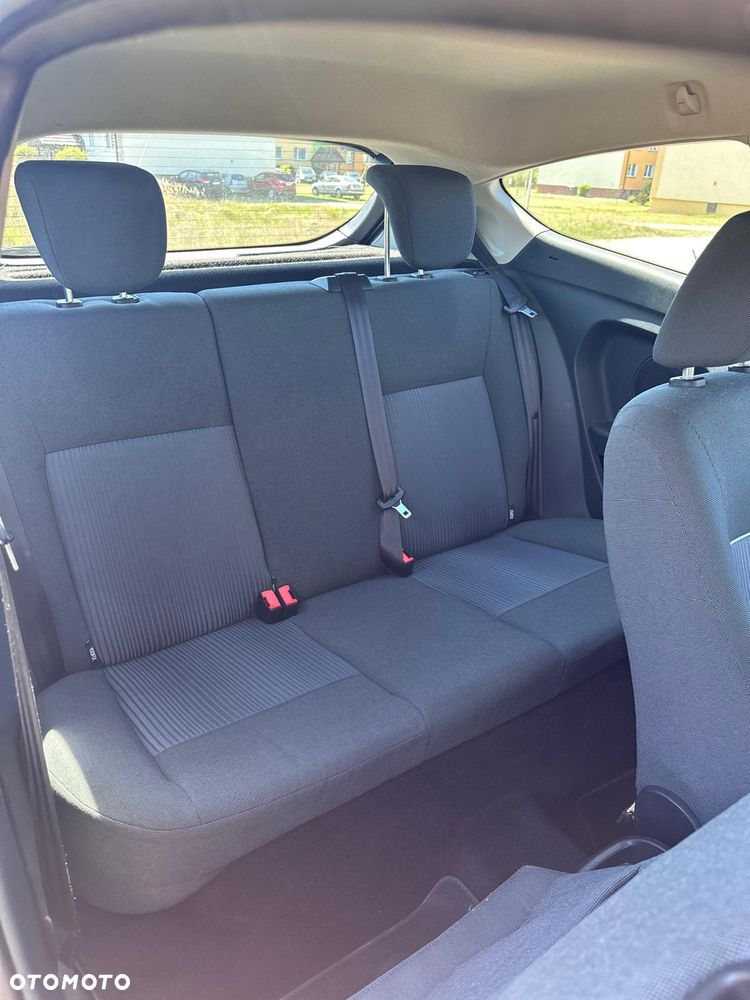 Ford Fiesta 1.25 Ambiente EU5 - 18