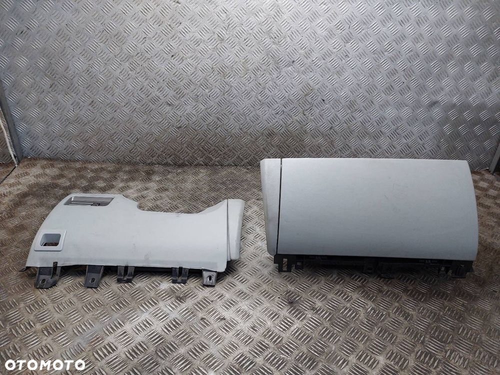 SCHOWEK PASAŻERA + DÓŁ DESKI KIEROWCY JAGUAR XF X250 EU 8X23-11654-AB - 1