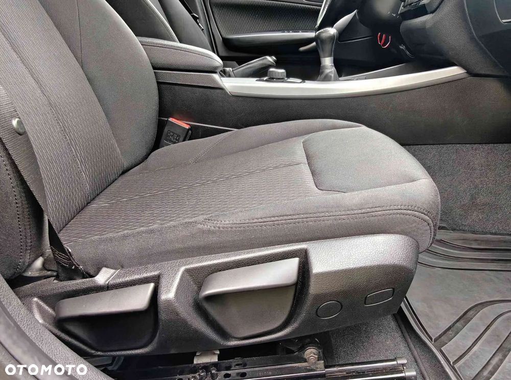 BMW Seria 1 - 18