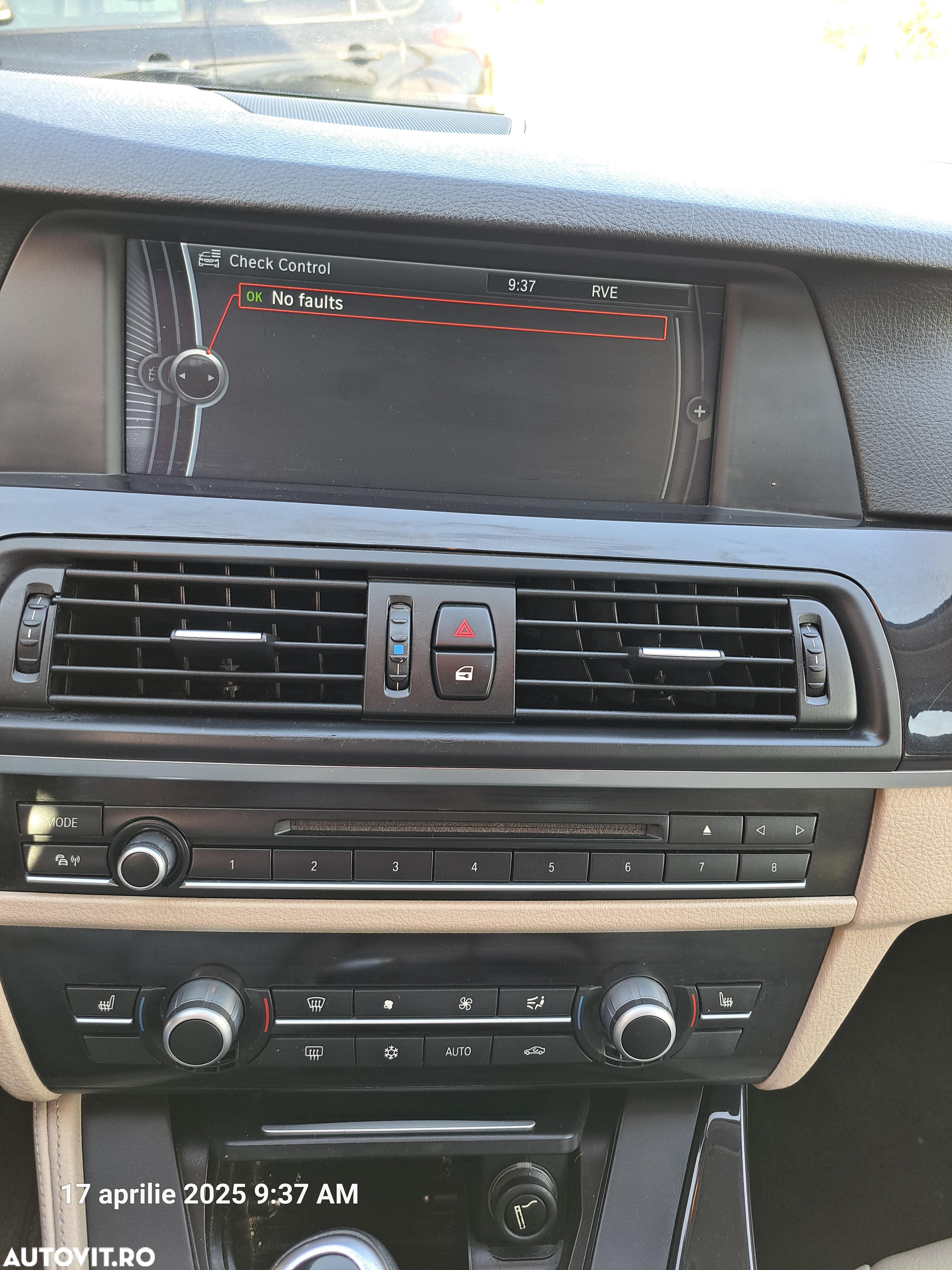 BMW Seria 5 520d Touring - 12