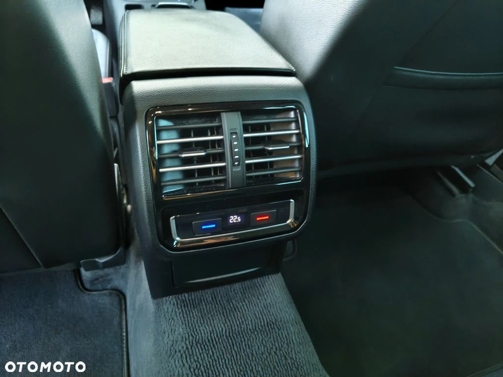 Volkswagen Passat 2.0 TDI BMT Highline DSG - 12