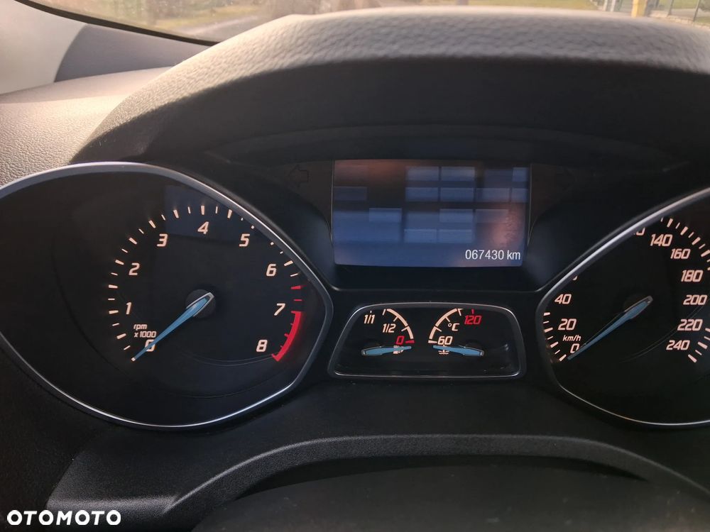 Ford Kuga 1.6 EcoBoost 2x4 Titanium - 17