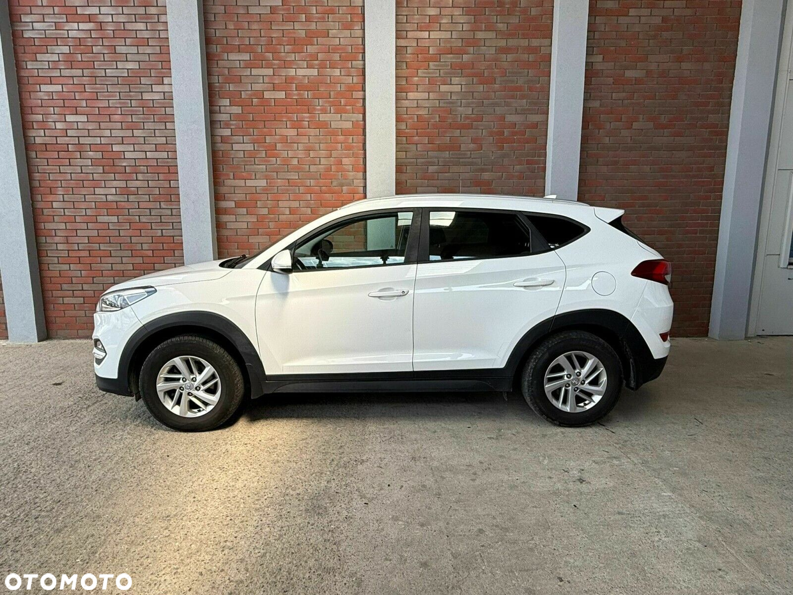 Hyundai Tucson 1.6 GDI BlueDrive Comfort 2WD - 4