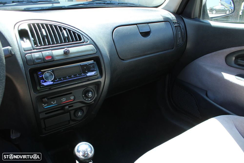 Citroën Saxo 1.1i SX - 13