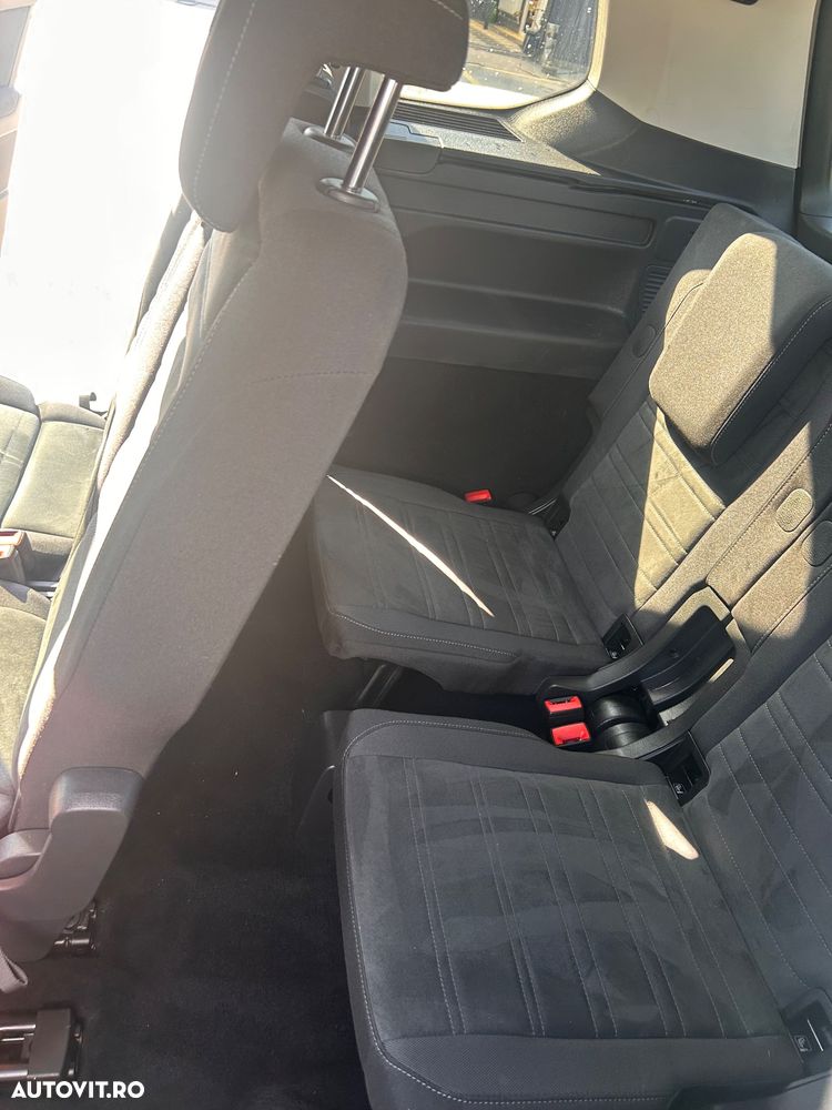 Volkswagen Touran 2.0 TDI DSG Highline - 22