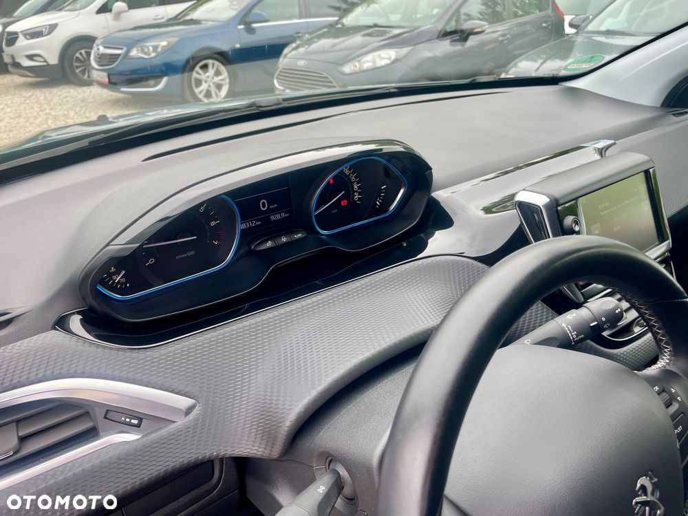 Peugeot 2008 PureTech 130 GPF Stop&Start Allure - 32