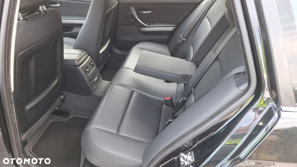 BMW Seria 3 318d - 10