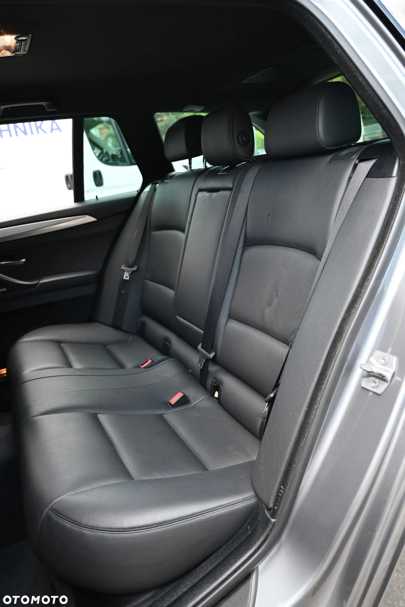BMW Seria 5 M550d xDrive Touring Sport-Aut - 34