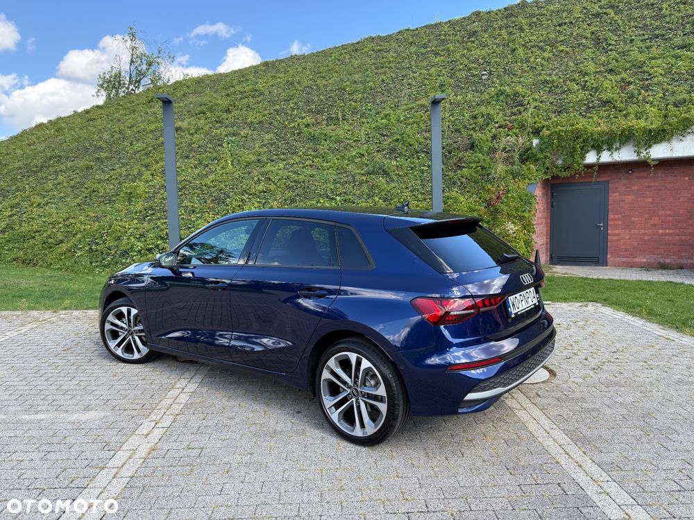 Audi A3 Sportback TFSI mHEV 110 kW Advanced S tronic - 2