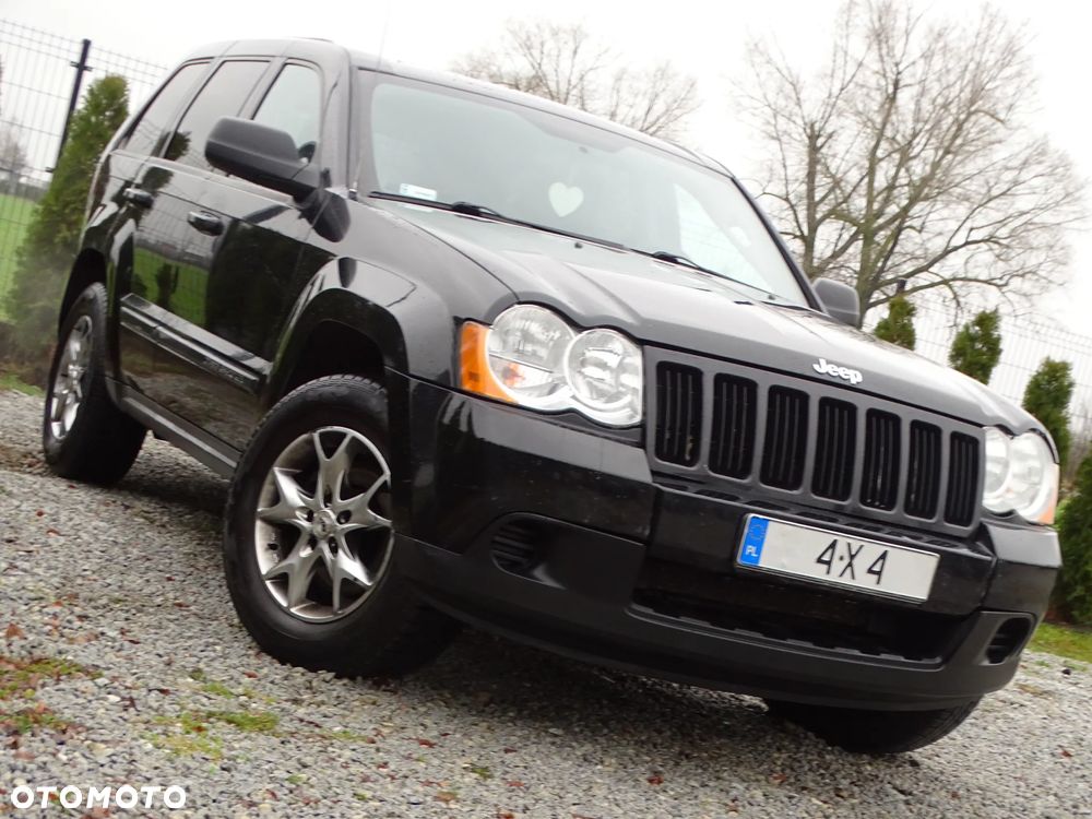 Jeep Grand Cherokee - 24