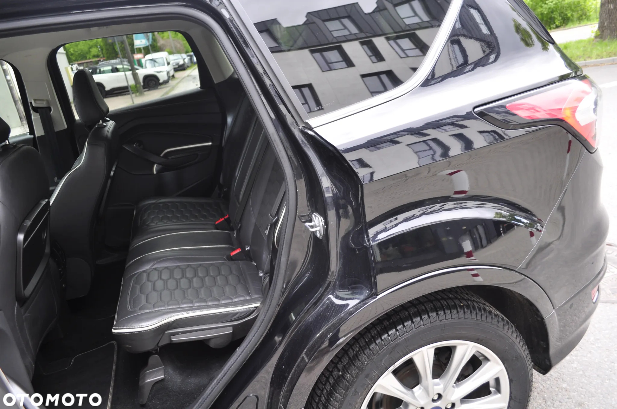 Ford Kuga 1.5 EcoBoost 2x4 Titanium - 26