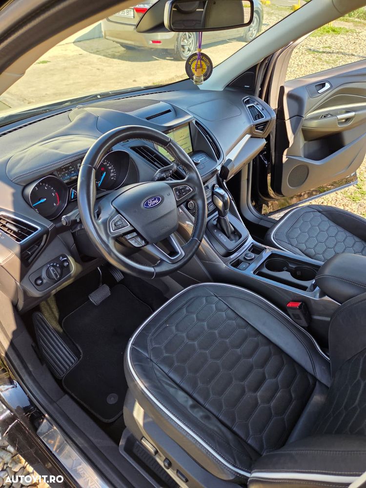 Ford Kuga 2.0 TDCi 4WD Powershift Vignale - 19