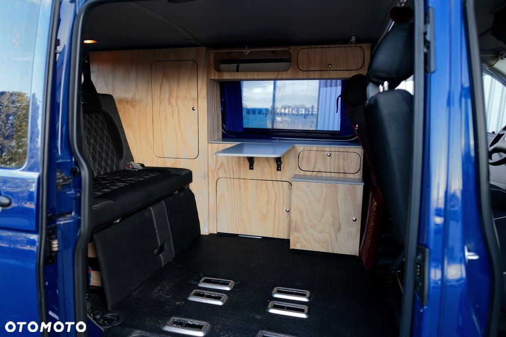 Volkswagen Transporter - 4