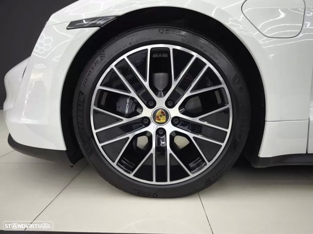 Porsche Taycan Bateria Performance Plus - 21