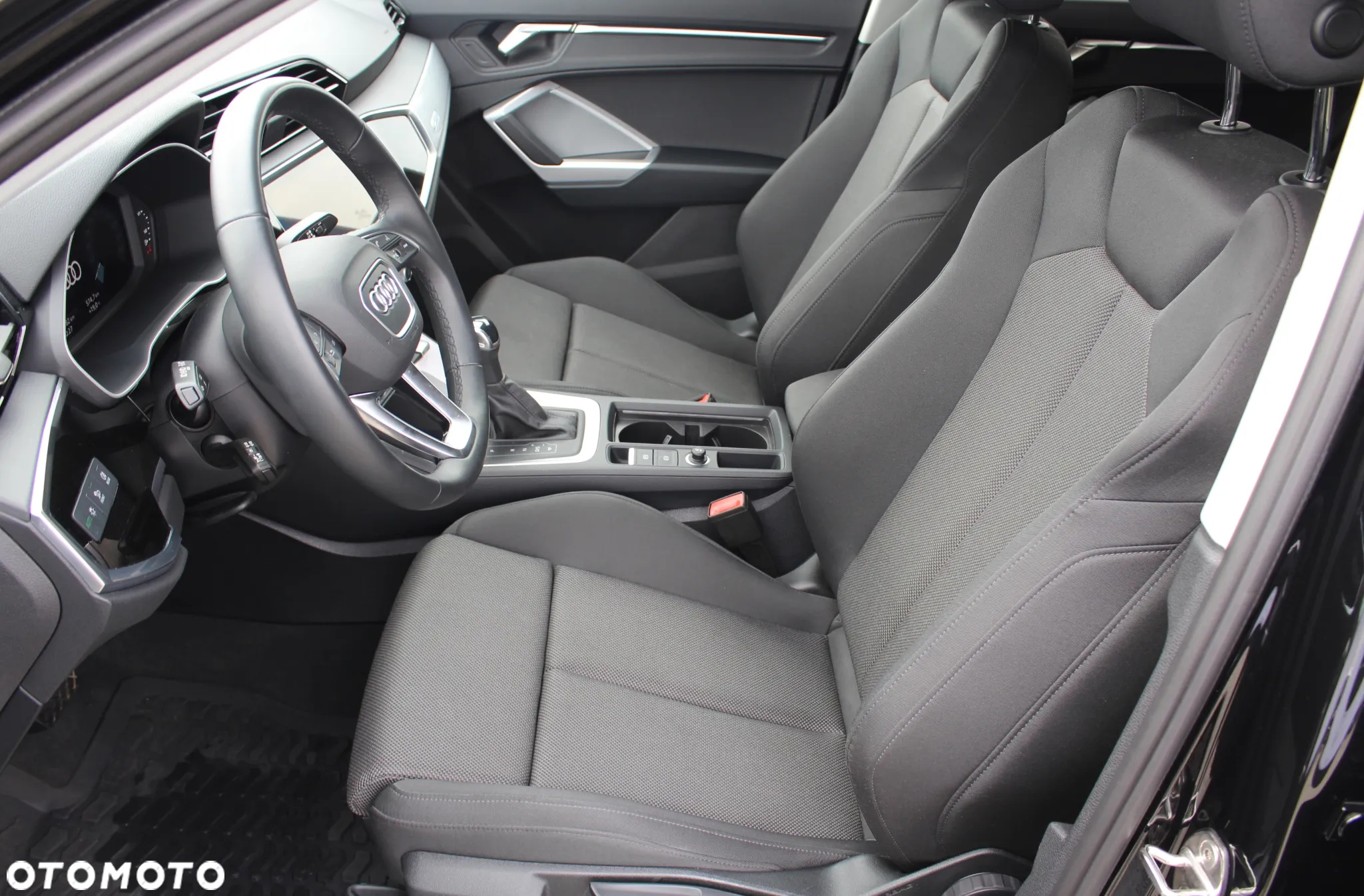 Audi Q3 35 TFSI S tronic - 10