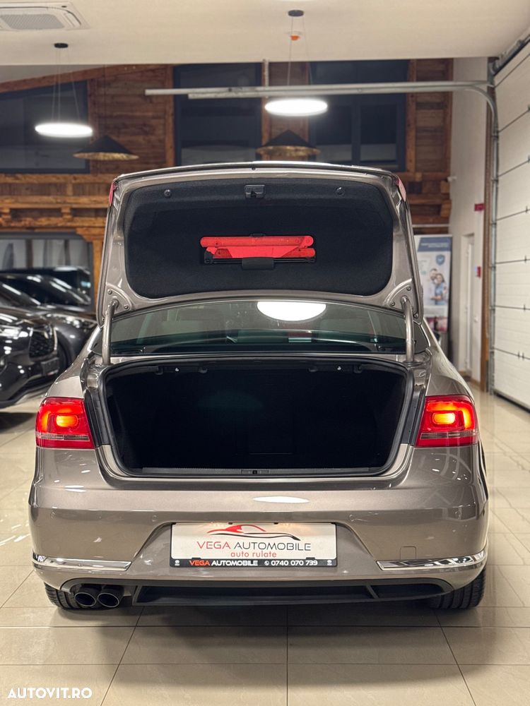 Volkswagen Passat 2.0 TDI 4Motion Highline - 41