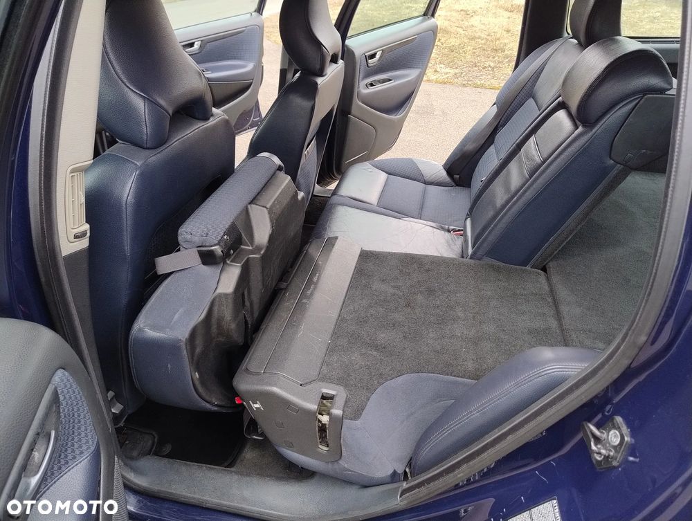 Volvo V70 2.5T - 11