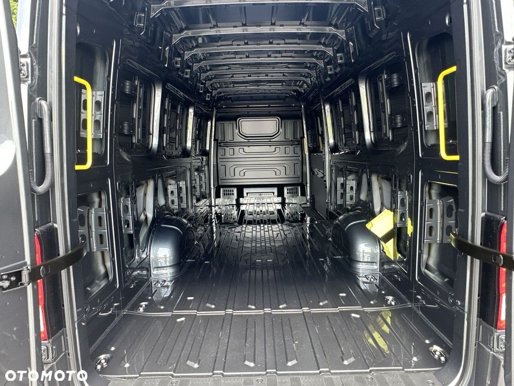 Volkswagen Crafter - 10