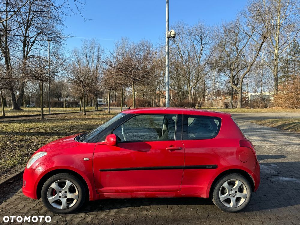 Suzuki Swift - 1