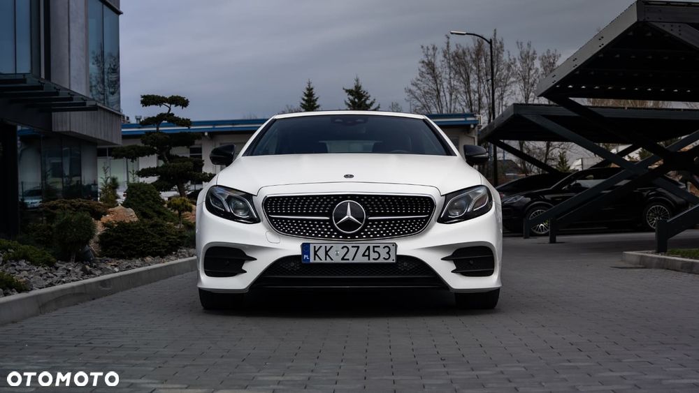 Mercedes-Benz Klasa E 200 9G-TRONIC AMG Line - 2