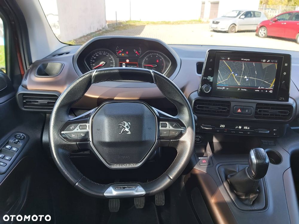 Peugeot Rifter - 12