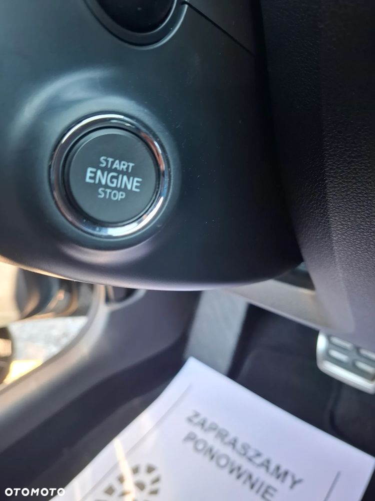 Skoda Octavia 2.0 TDI DSG RS - 22