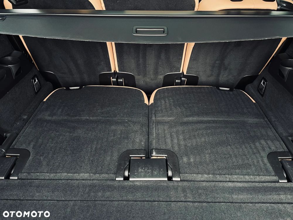 Volvo XC 90 B5 D AWD Ultimate Dark 7os - 24