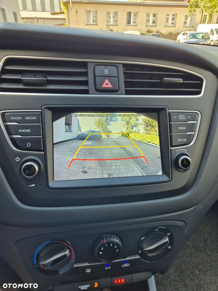 Hyundai i20 1.2 Classic Plus - 17